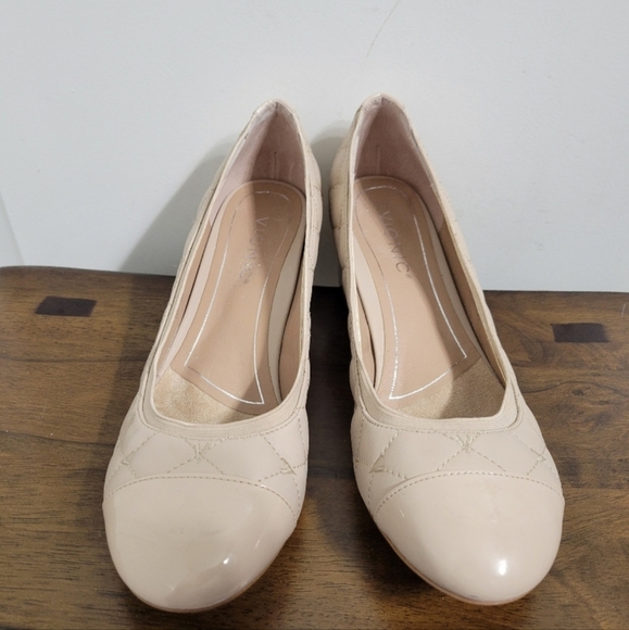 Vionic Olympia Block Heel Leather/Patent Leather Beige Nude NWOB - Picture 3 of 10